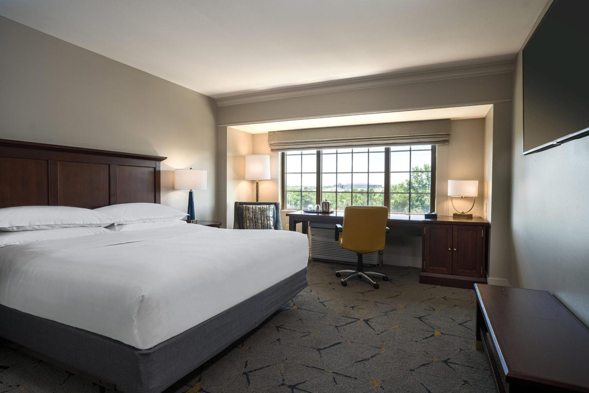 Club level, Guest room, 1 King, Garden view, High floor,1634419793:JPEG
